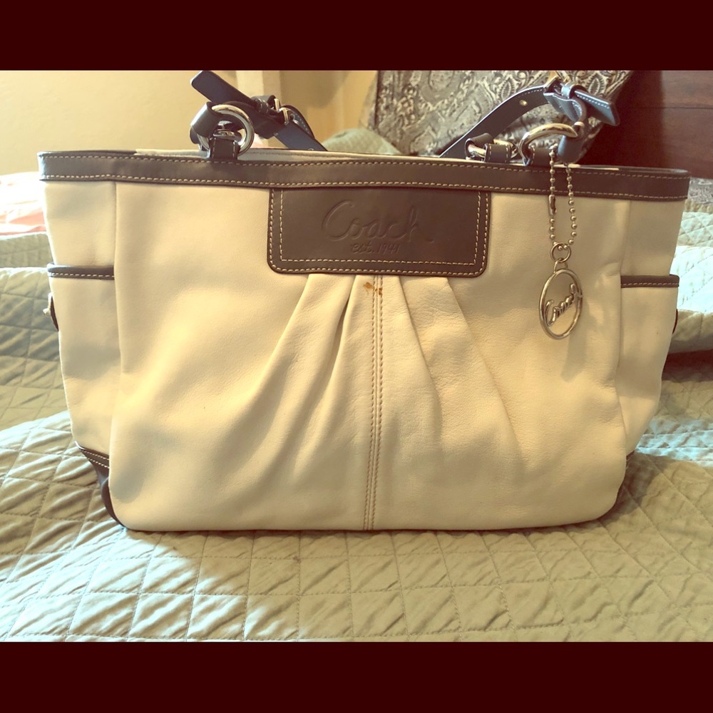 COACH White and gray leather handbag